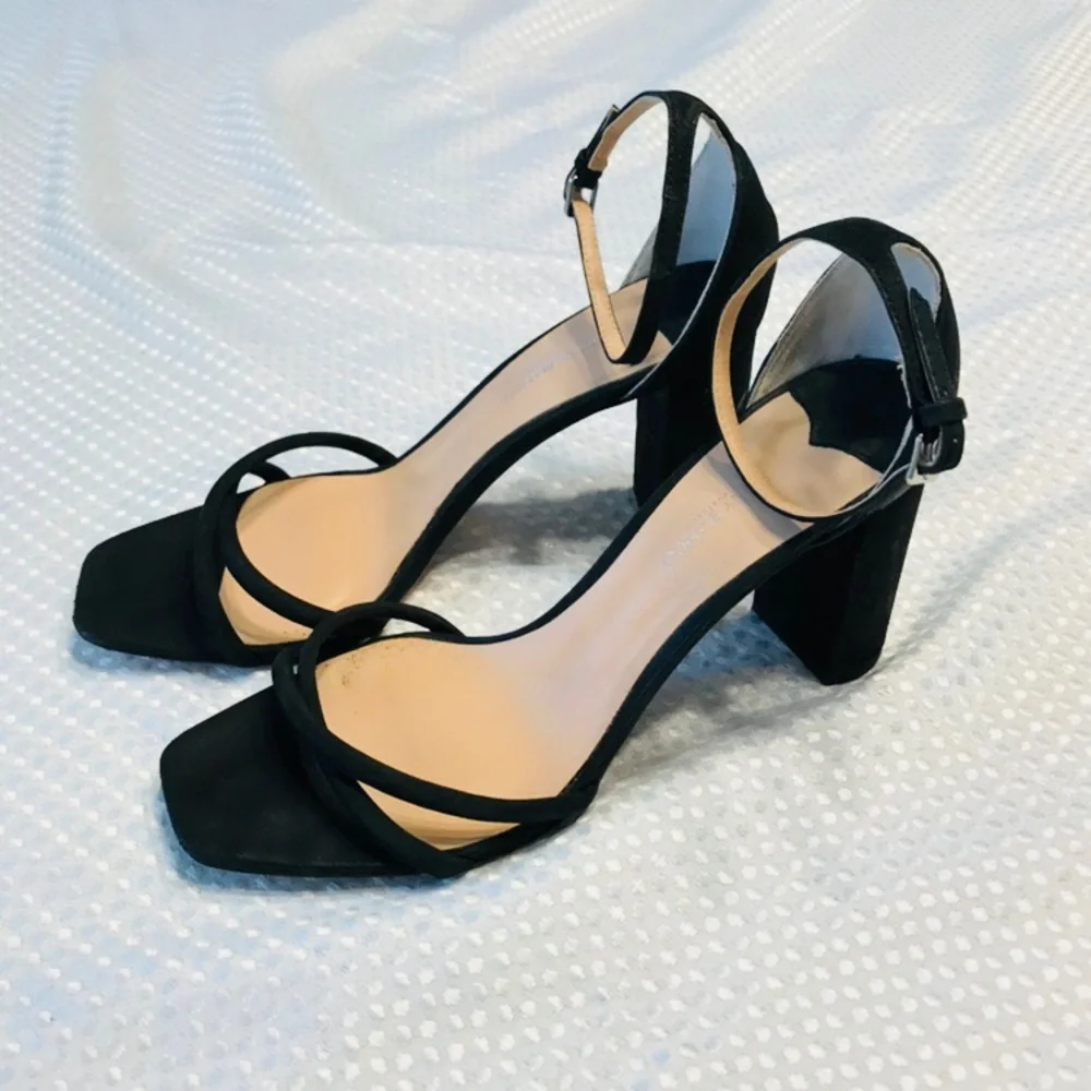 Tony bianco heels‎